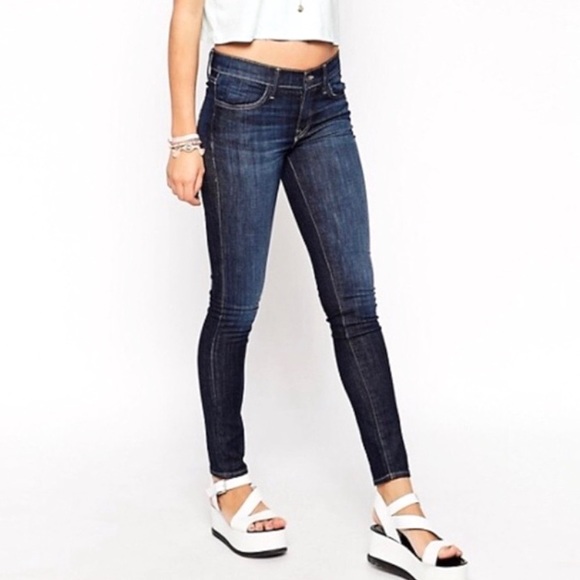 Wildfox Denim - Wildfox Mid Rise Hello Legs Marianne Skinny Jeans